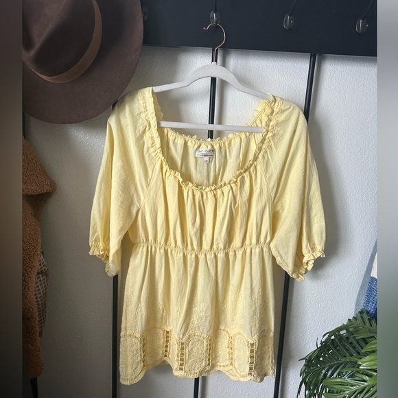 Max Studio Tops - Max Studio yellow lace off shoulder boho romantic cottagecore cotton blouse top